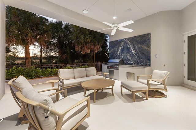 13201 Oakmeade, Palm Beach Gardens, FL 33418