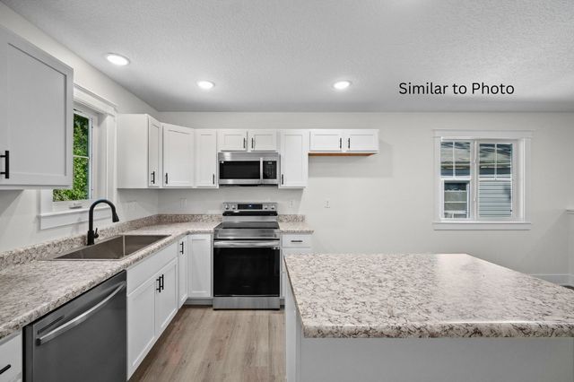 2532 Onawa Street, Des Moines, IA 50317