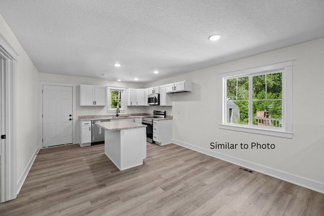 2532 Onawa Street, Des Moines, IA 50317