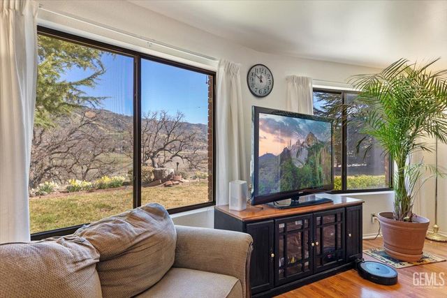 23841 Dart Drive, Tehachapi, CA 93561