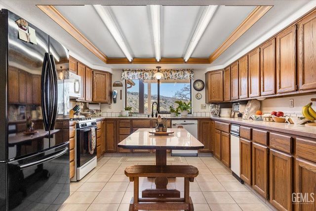 23841 Dart Drive, Tehachapi, CA 93561