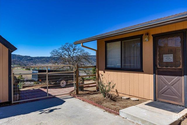 23841 Dart Drive, Tehachapi, CA 93561