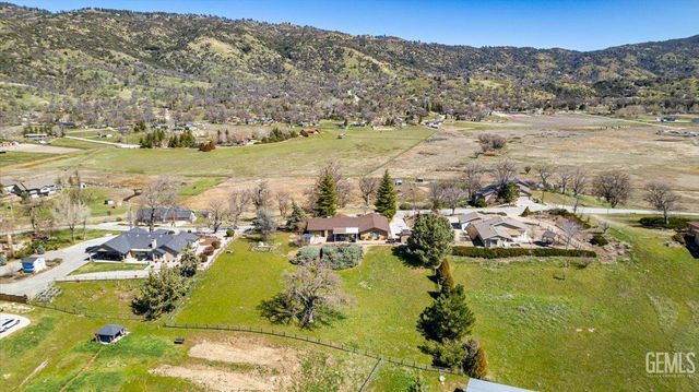 23841 Dart Drive, Tehachapi, CA 93561