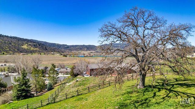 23841 Dart Drive, Tehachapi, CA 93561