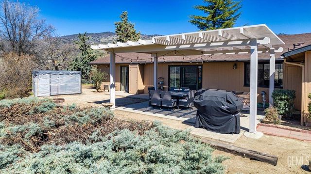 23841 Dart Drive, Tehachapi, CA 93561
