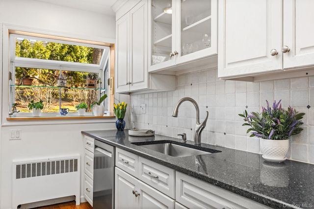 20 Meadow Road, Briarcliff Manor, NY 10510