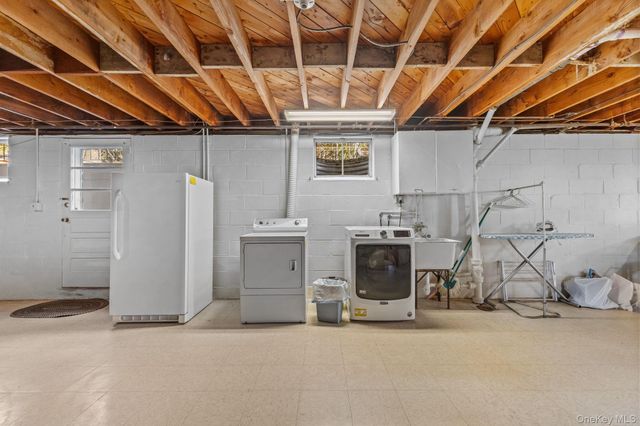 20 Meadow Road, Briarcliff Manor, NY 10510