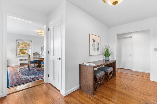 20 Meadow Road, Briarcliff Manor, NY 10510