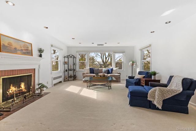 20 Meadow Road, Briarcliff Manor, NY 10510