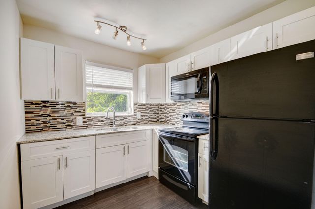1733 3rd Avenue N 24, Lake Worth, FL 33460