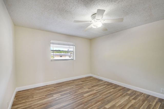 1733 3rd Avenue N 24, Lake Worth, FL 33460