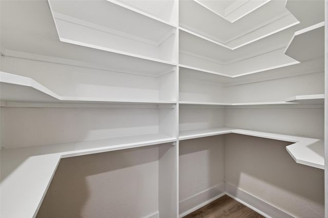 2725 Avenue F, Rosenberg, TX 77471