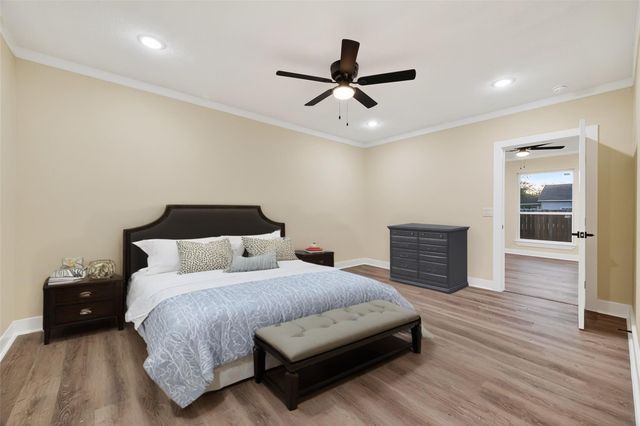 2725 Avenue F, Rosenberg, TX 77471