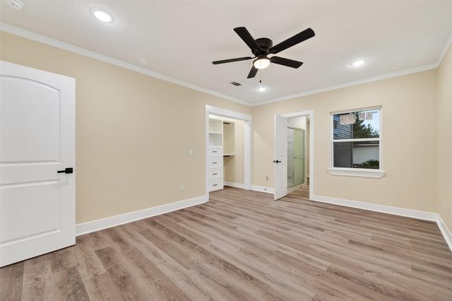 2725 Avenue F, Rosenberg, TX 77471