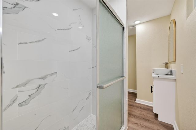 2725 Avenue F, Rosenberg, TX 77471