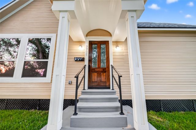 2725 Avenue F, Rosenberg, TX 77471