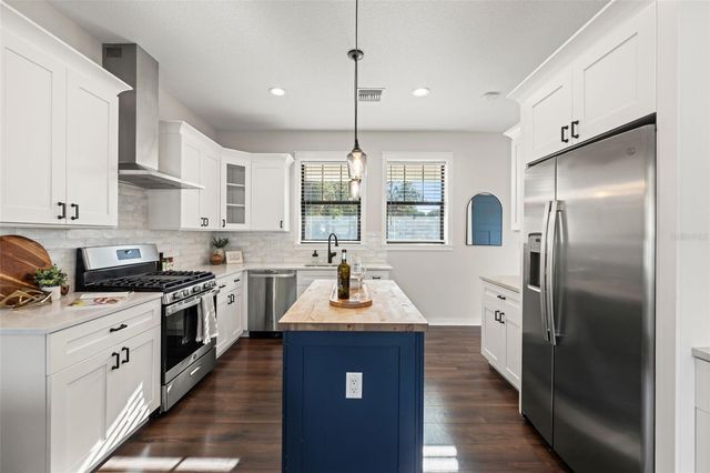 2820 N CENTRAL COURT, Tampa, FL 33602