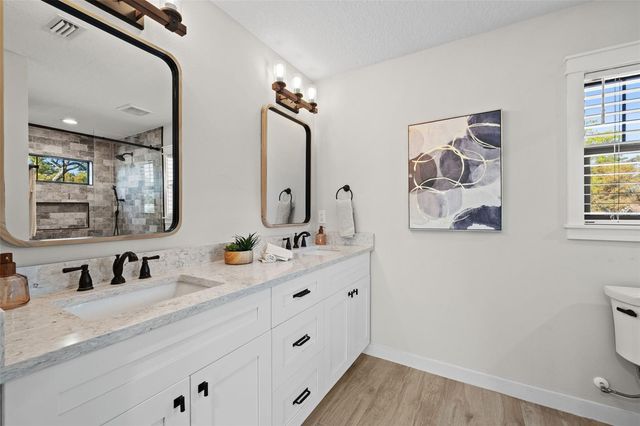 2820 N CENTRAL COURT, Tampa, FL 33602