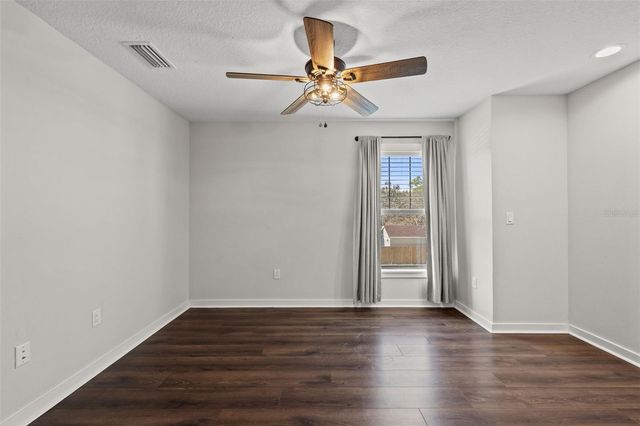2820 N CENTRAL COURT, Tampa, FL 33602