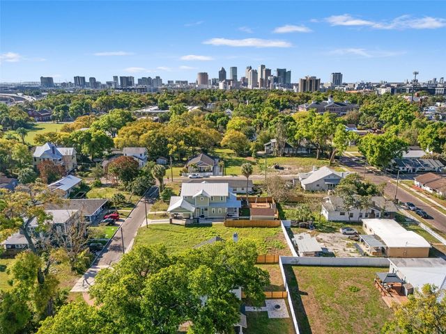 2820 N CENTRAL COURT, Tampa, FL 33602