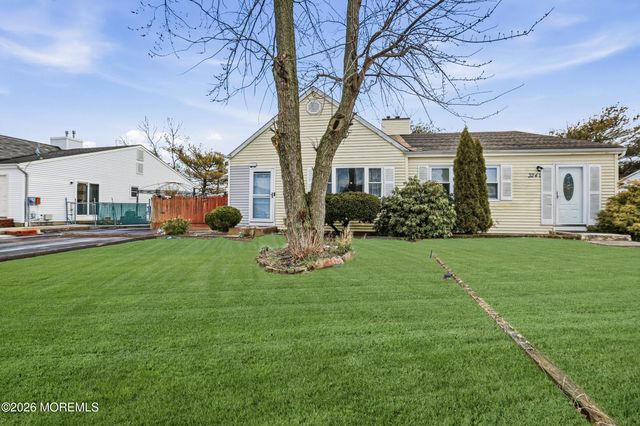 3243 Mystic Port Place, Toms River, NJ 08753