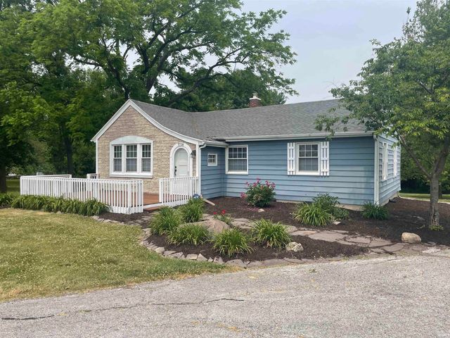 7730 Aboite Center Road, Fort Wayne, IN 46804