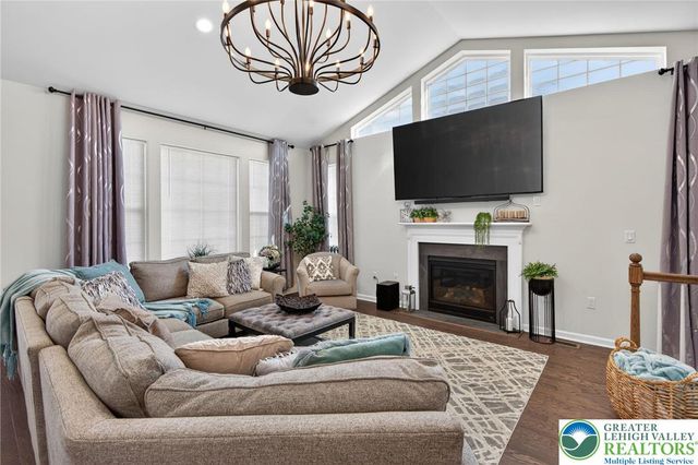 3786 Daylily Drive, Upper Milford Twp, PA 18049