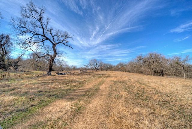 1800 Caldwell LN, Del Valle, TX 78617