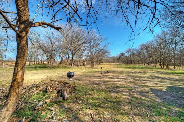 1800 Caldwell LN, Del Valle, TX 78617