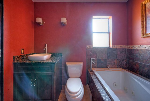 1800 Caldwell LN, Del Valle, TX 78617