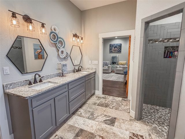 240 Cox Road, Waxahachie, TX 75167