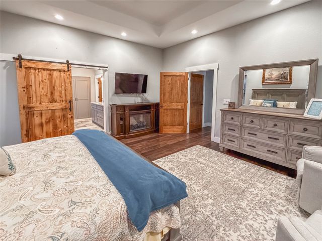 240 Cox Road, Waxahachie, TX 75167