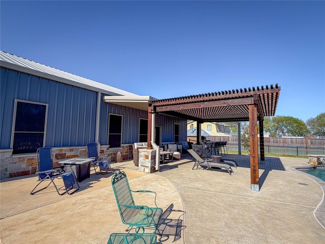 240 Cox Road, Waxahachie, TX 75167