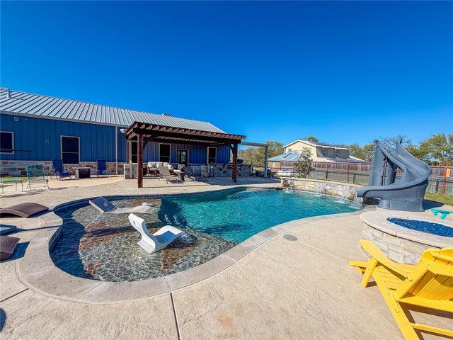 240 Cox Road, Waxahachie, TX 75167