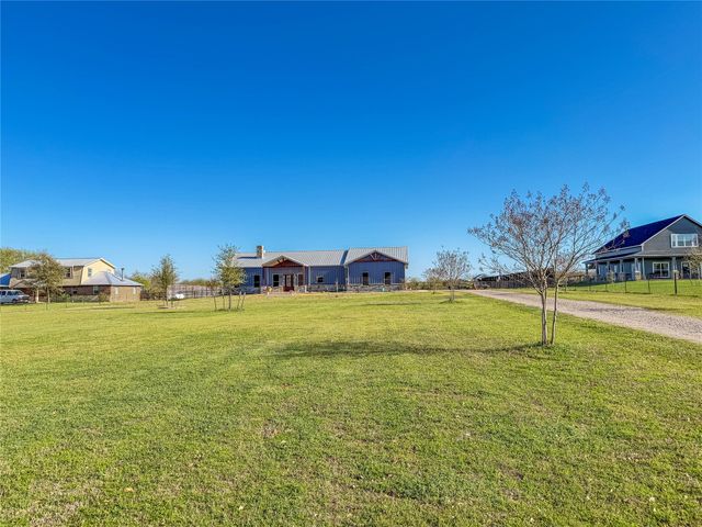240 Cox Road, Waxahachie, TX 75167