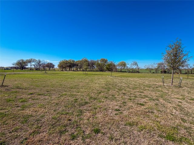 240 Cox Road, Waxahachie, TX 75167