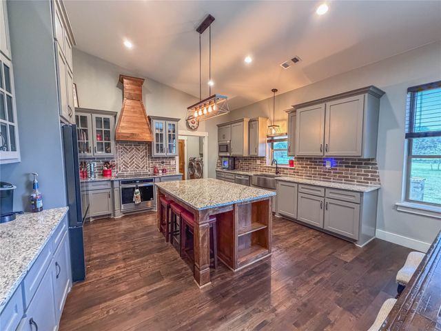 240 Cox Road, Waxahachie, TX 75167