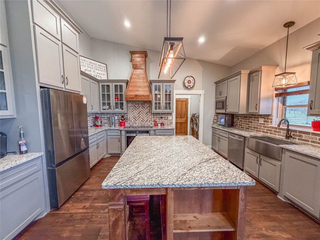 240 Cox Road, Waxahachie, TX 75167