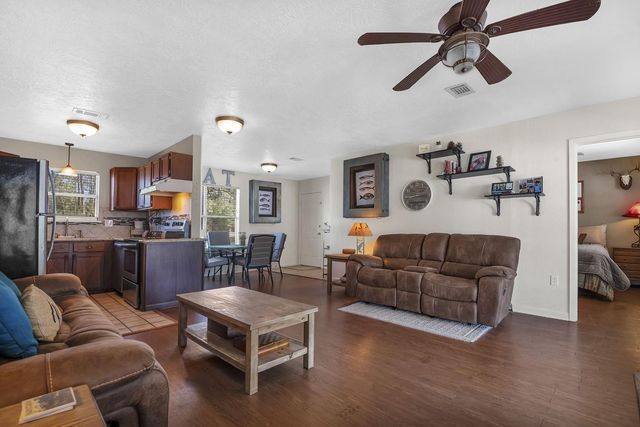 212 Woodcrest Drive, Brookeland, TX 75931