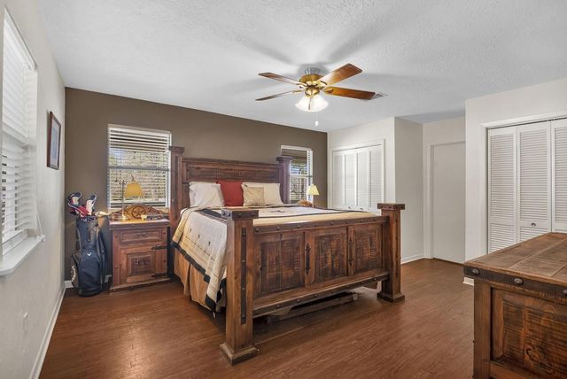 212 Woodcrest Drive, Brookeland, TX 75931