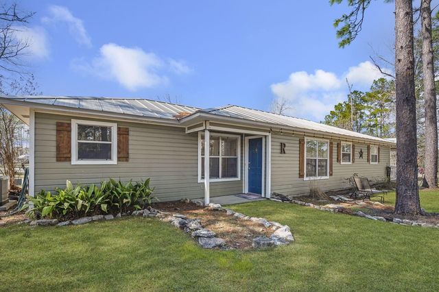 212 Woodcrest Drive, Brookeland, TX 75931