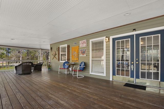 212 Woodcrest Drive, Brookeland, TX 75931