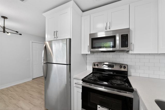 240 W 13TH STREET, Apopka, FL 32703