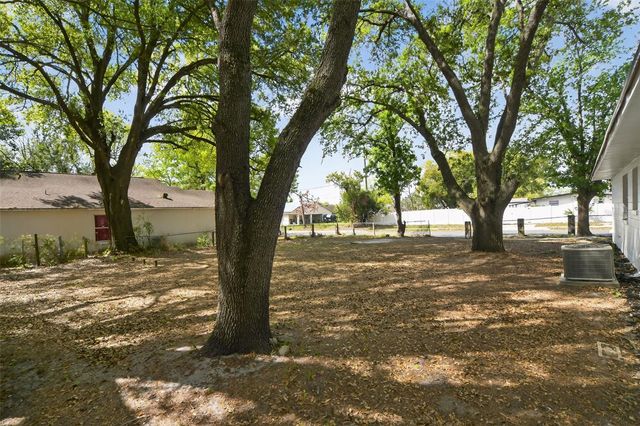 240 W 13TH STREET, Apopka, FL 32703