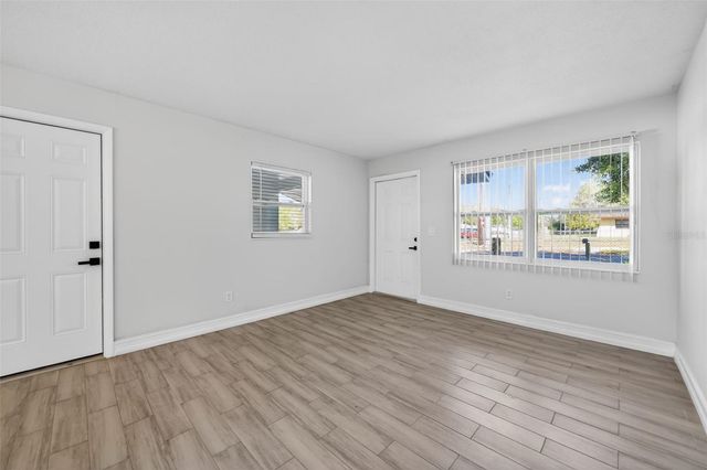 240 W 13TH STREET, Apopka, FL 32703