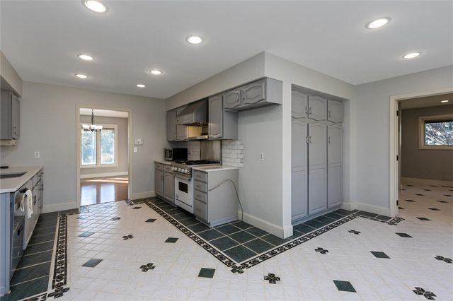 2631 Country LANE, Billings, MT 59106