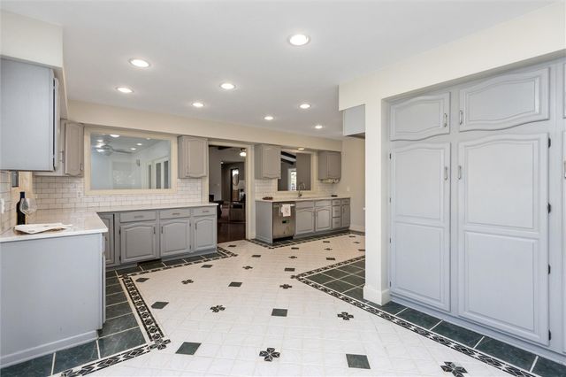 2631 Country LANE, Billings, MT 59106