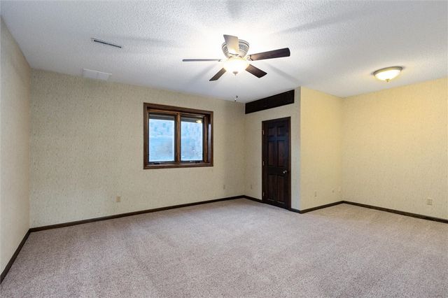 2631 Country LANE, Billings, MT 59106