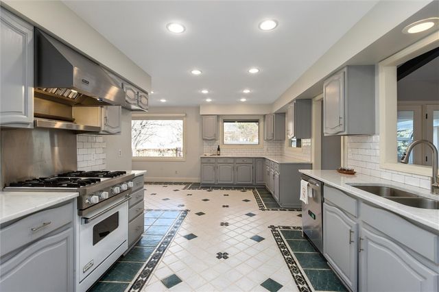 2631 Country LANE, Billings, MT 59106