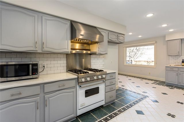 2631 Country LANE, Billings, MT 59106